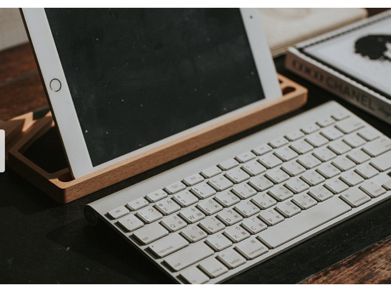 Wooden Storage Accessory Tray Organizer/ Phone/tablet Stand Holder - Keyboard design