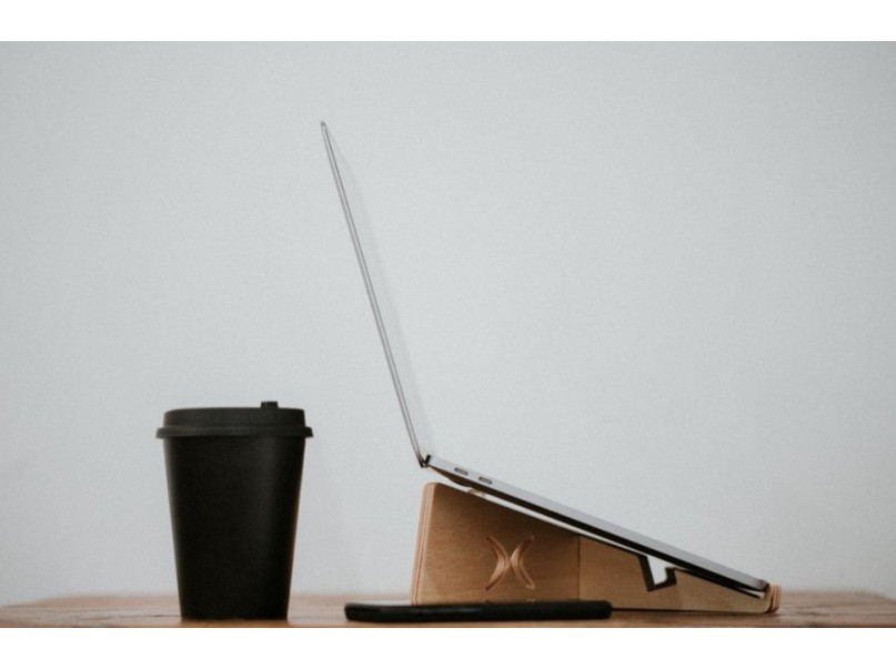 Enhanz360 Simple Wooden Laptop Stand