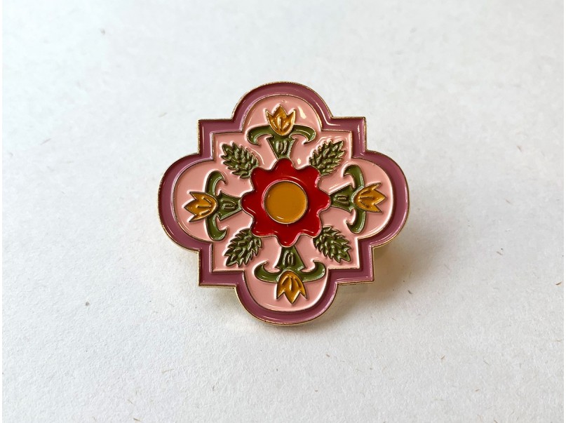 w.yarn Peranakan Inspired Brooch - Pink
