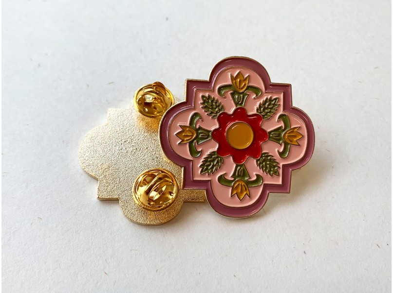 w.yarn Peranakan Inspired Brooch - Pink